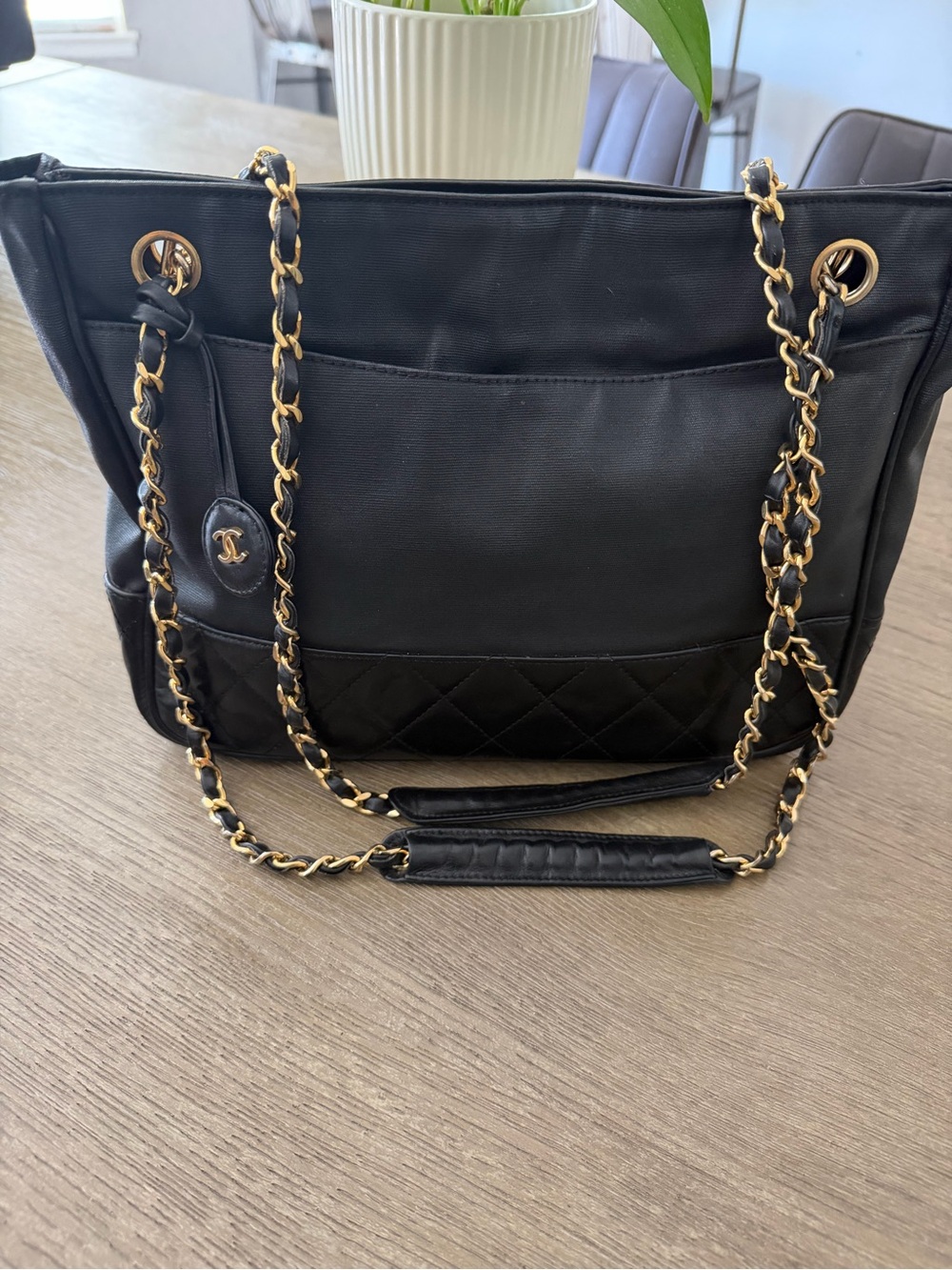 CHANEL Black Leather Quilted-Panel Shoulder Bag with Gold Chain